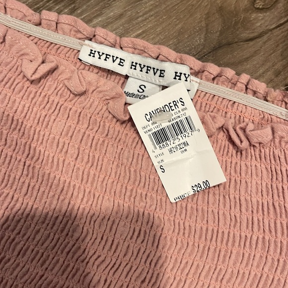 Ruffle Top - Picture 2 of 3